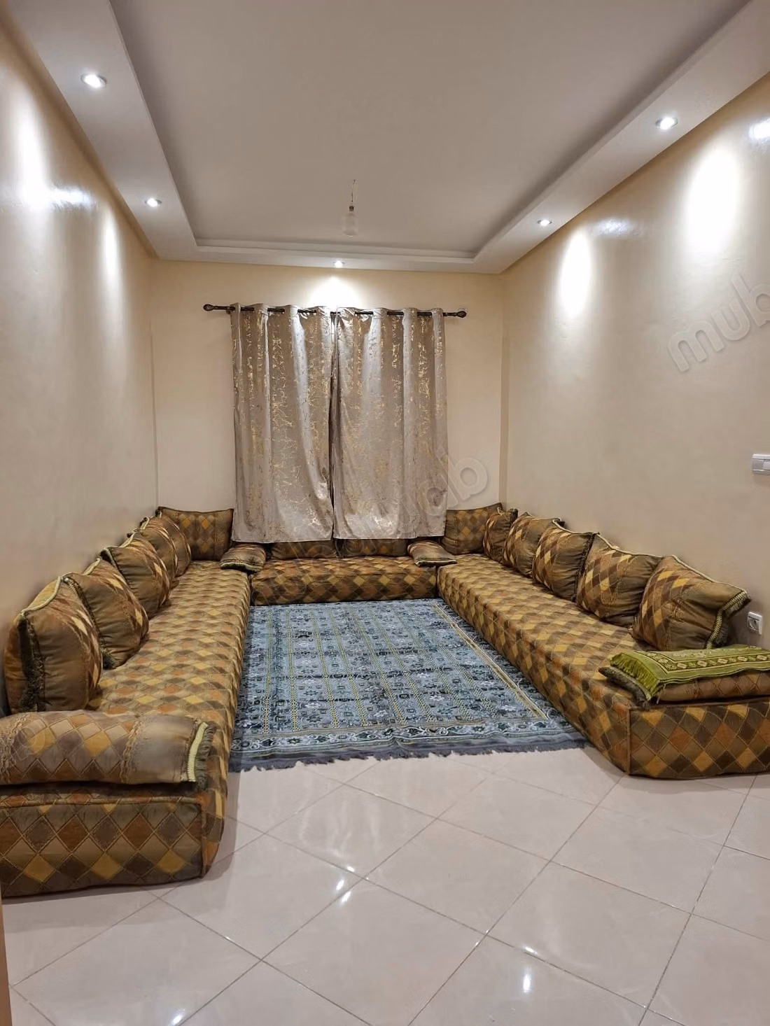 Appartement te huur, 1e verdieping, dichtbij de luchthaven
