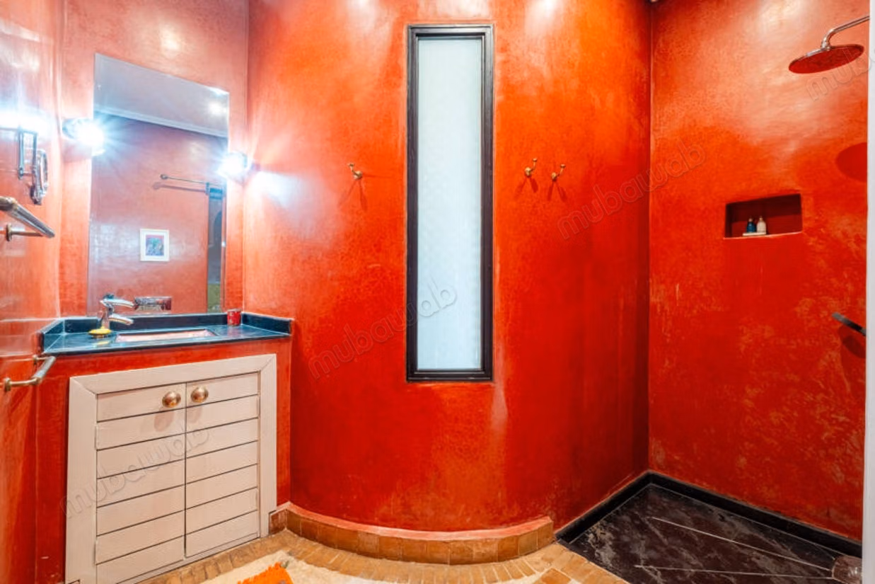 Prachtige riad met 6 slaapkamers en zwembad naast het Bahia-paleis
