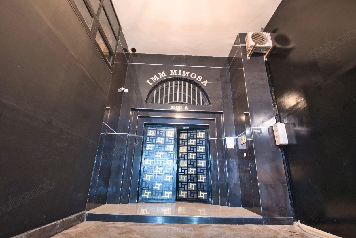 Affitto stagionale a Founti. Superficie di 126 m². Servizio di portineria disponibile, sistema di climatizzazione.