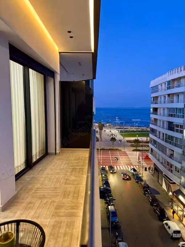 Studio arredato in affitto con vista mare