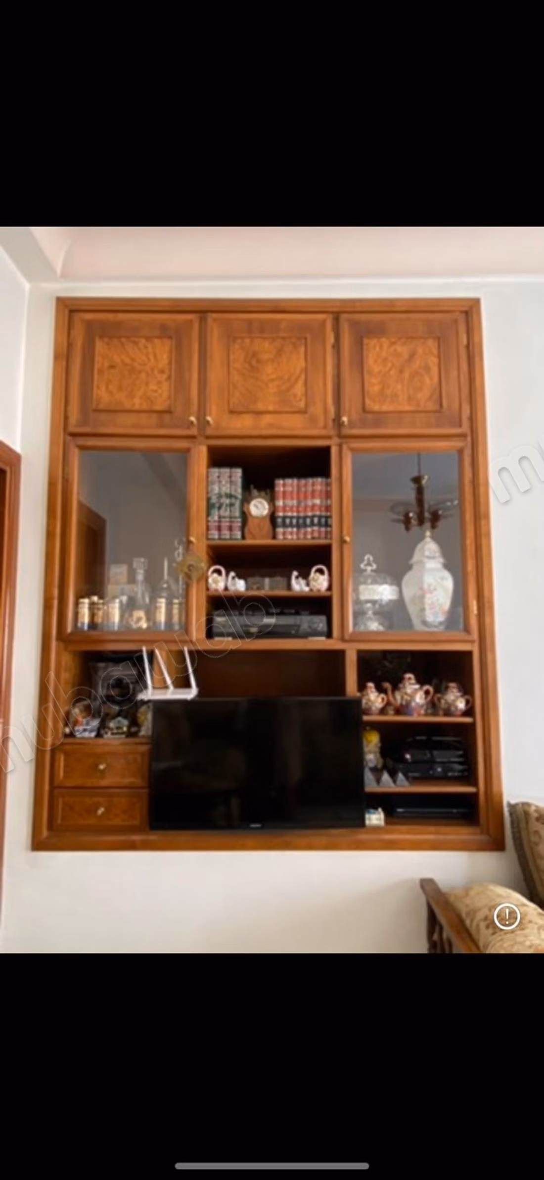 Apartment for sale in Bourgogne Est. 2 large rooms. Well furnished