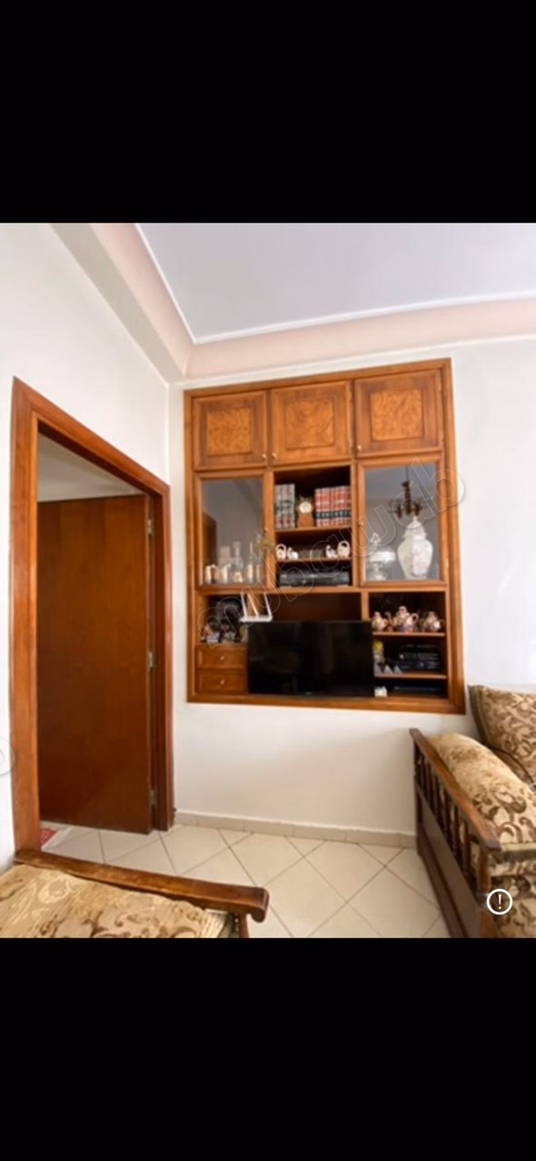 Apartment for sale in Bourgogne Est. 2 large rooms. Well furnished