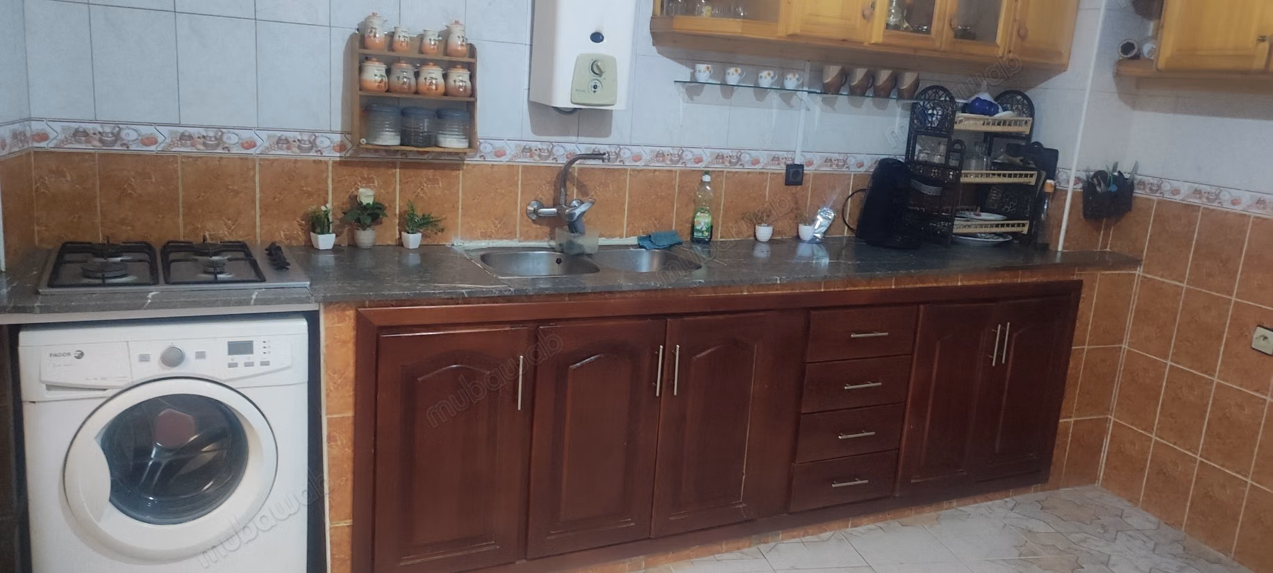 Appartement à l'achat à El Matar. 1 Pièce. Salon Marocain et antenne parabolique — 4