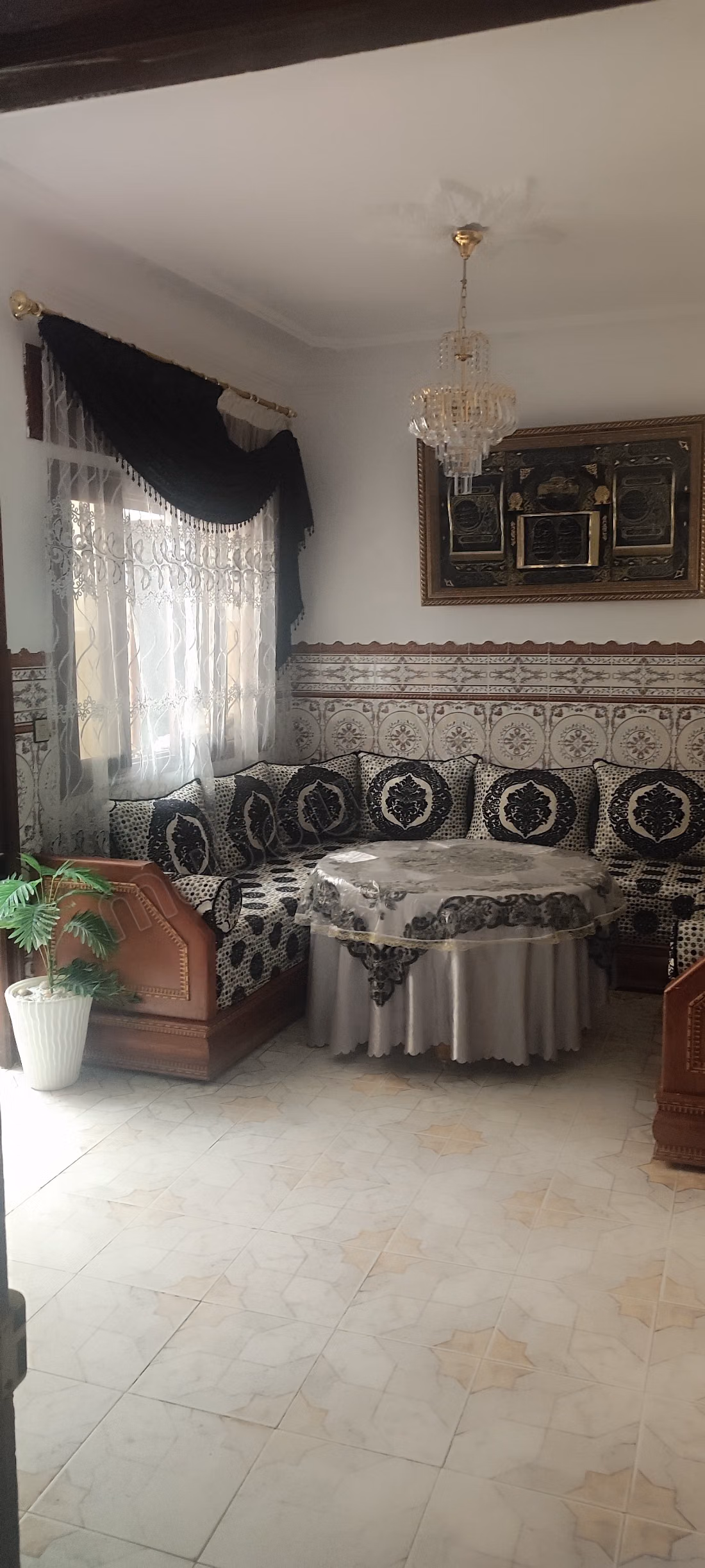 Appartement à l'achat à El Matar. 1 Pièce. Salon Marocain et antenne parabolique — 6