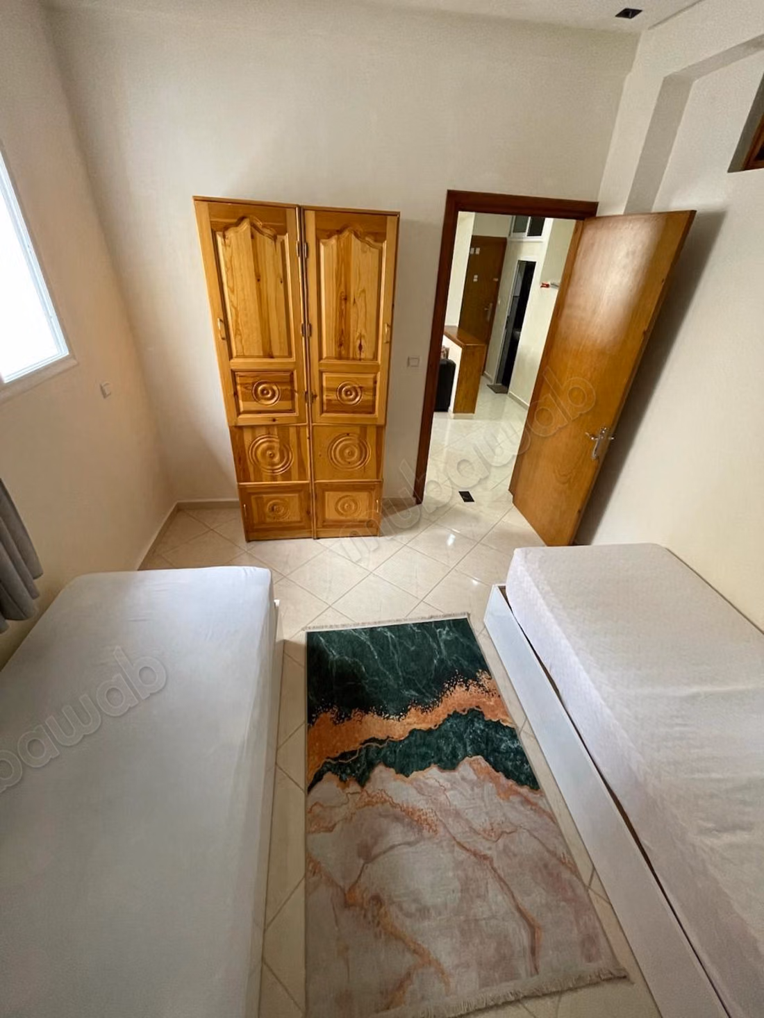 Verhuur van een appartement in Anza. Oppervlakte van 62 m². Traditionele lounge en satellietantenne systeem