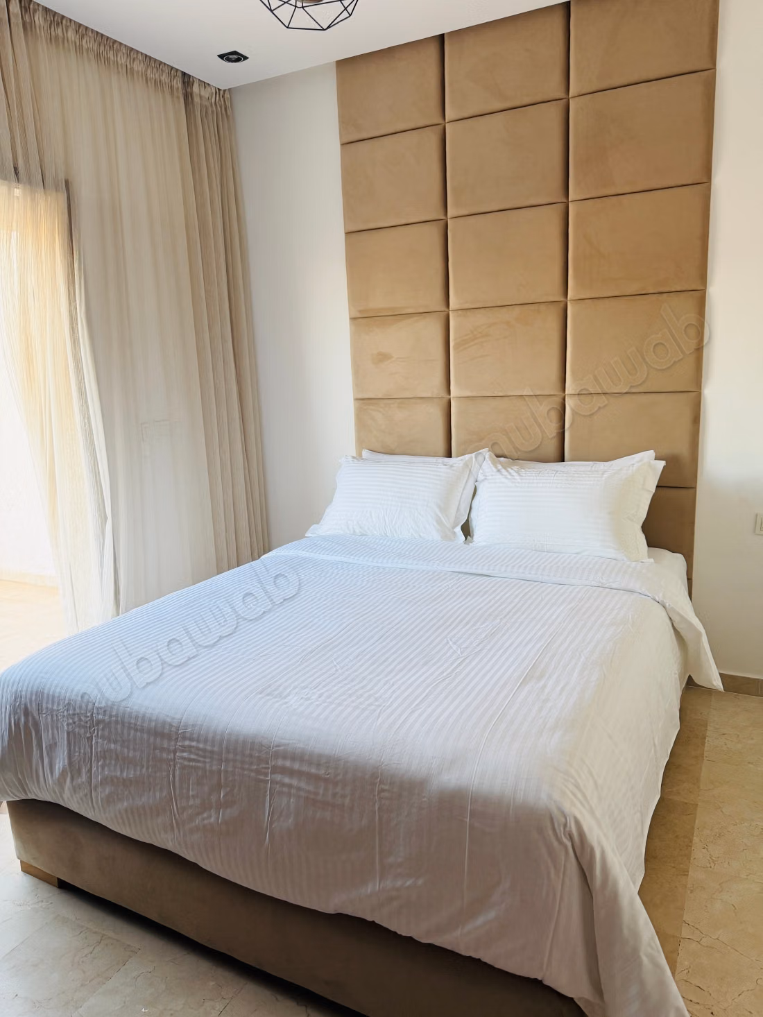 Superbe appartement à louer au quotidien au cœur de Tanger, surface totale de 54 m². Meublé