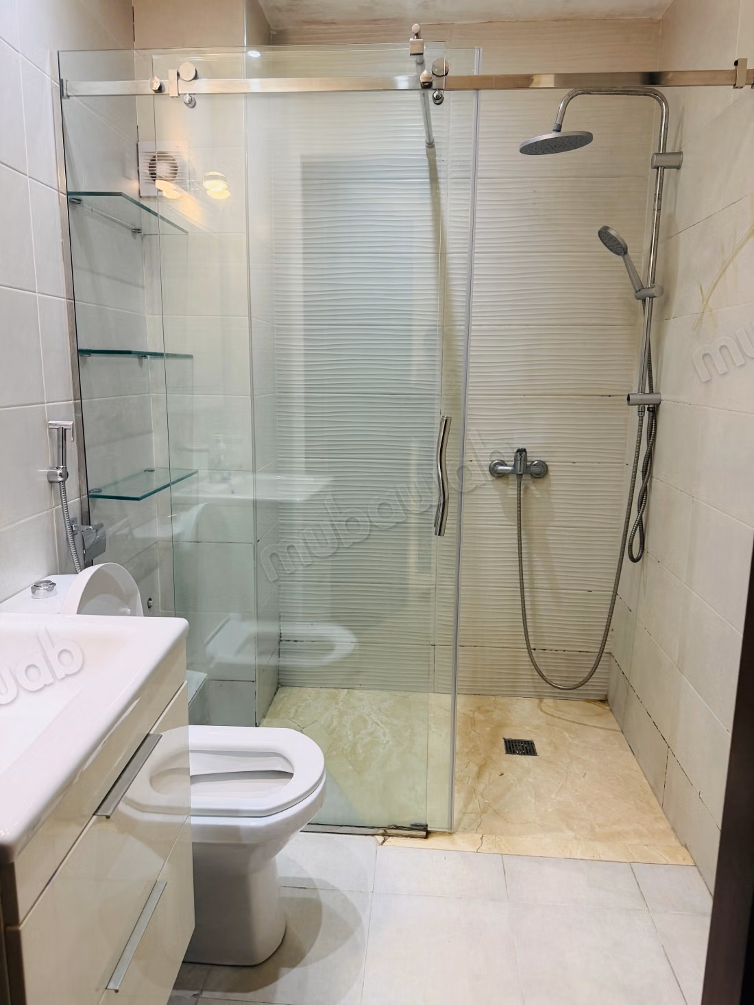Superbe appartement à louer au quotidien au cœur de Tanger, surface totale de 54 m². Meublé