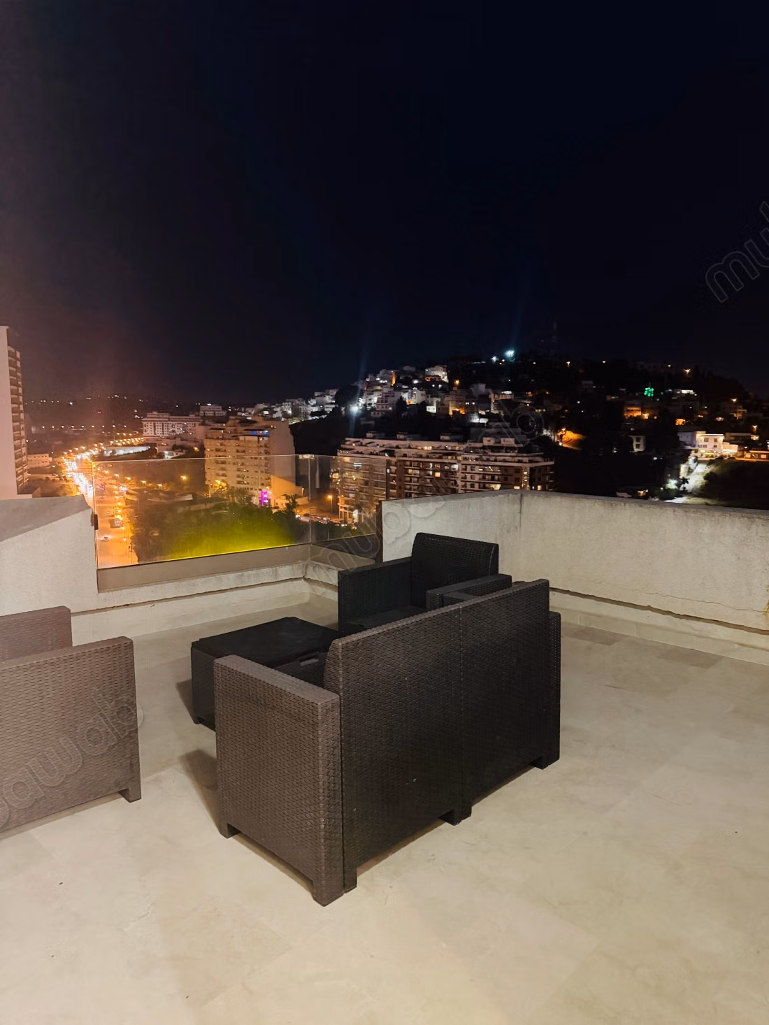 Superbe appartement à louer au quotidien au cœur de Tanger, surface totale de 54 m². Meublé