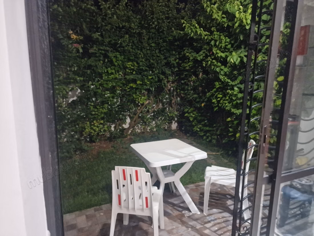 Location villa de luxe à Sidi Bouzid. 
6 pièces. 
Meublé