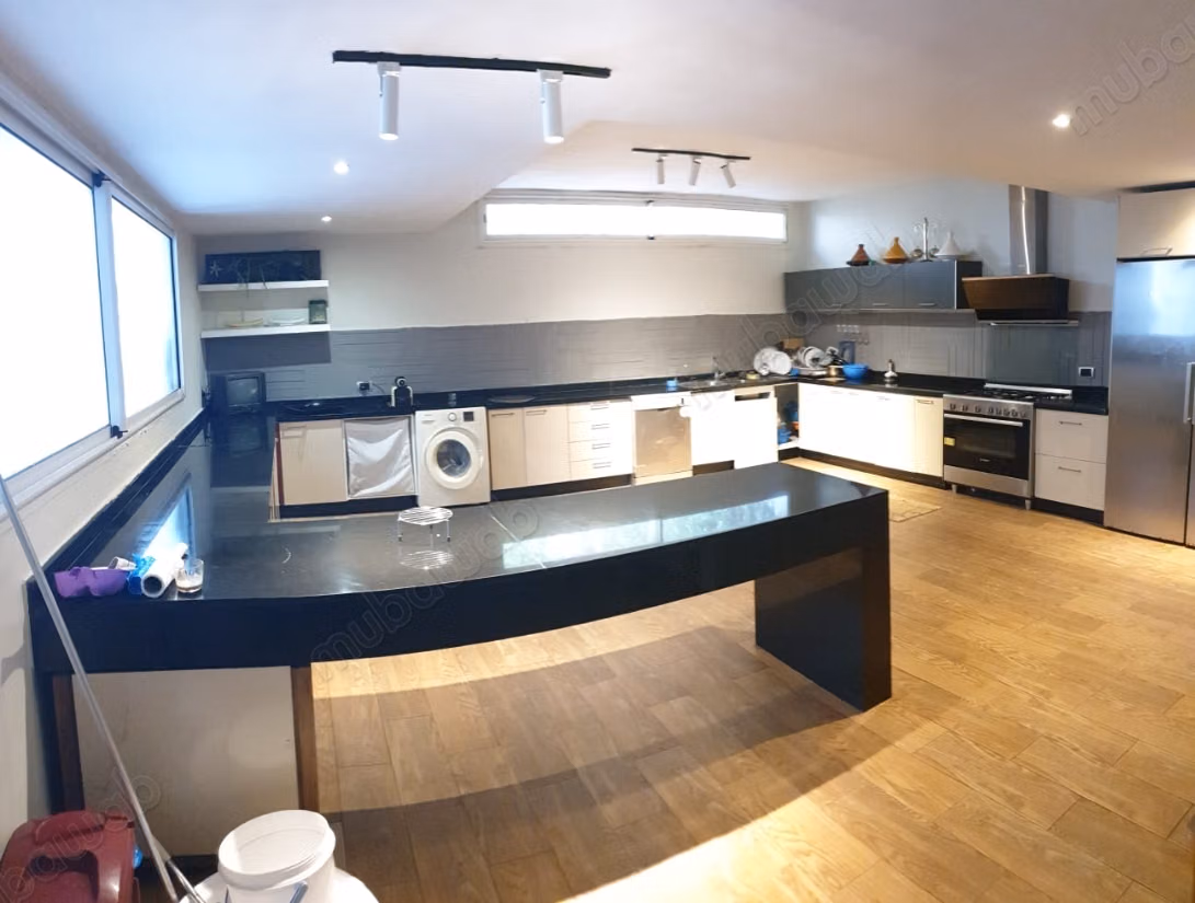 Villa di alta classe in affitto a Dar Bouazza. 3 camere. Arredata
