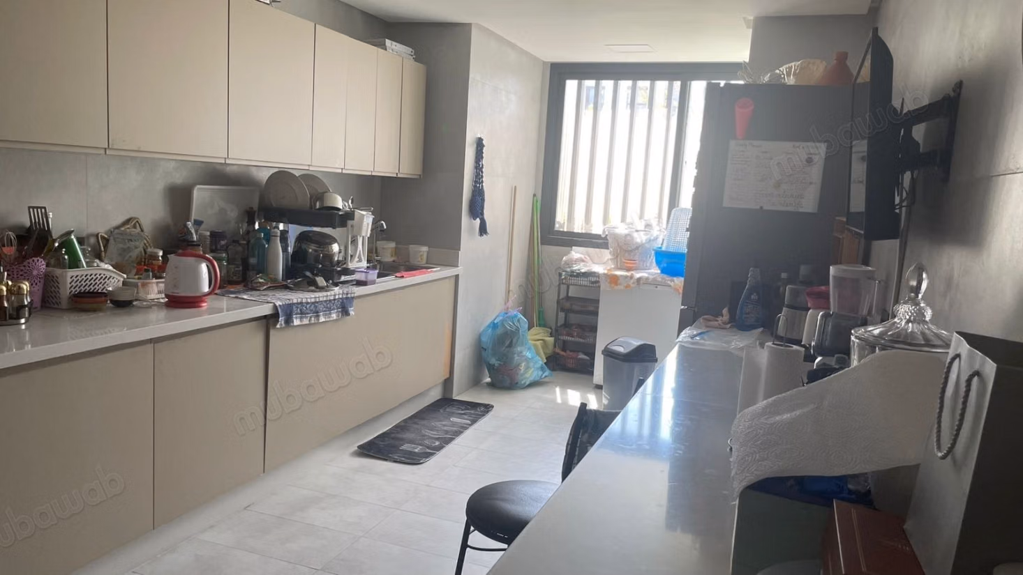 Vend appartement rez de jardin à Ville Verte. 3 chambres agréables. Tout confort avec piscine et cheminée