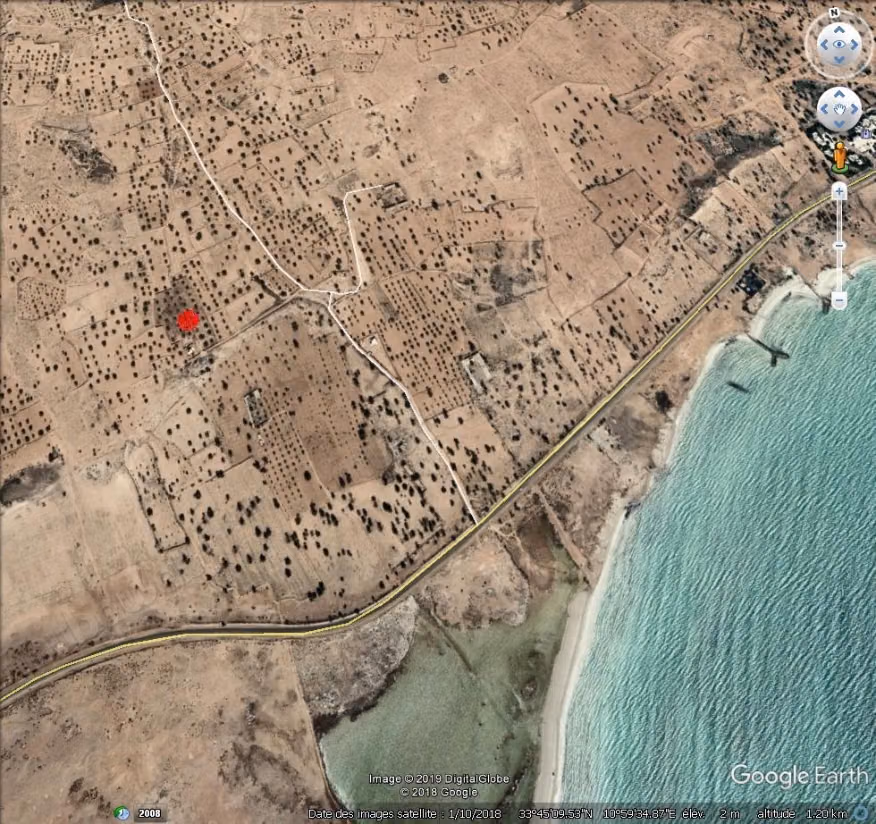 Grand Terrain Vue sur mer 
Aghir 
Djerba