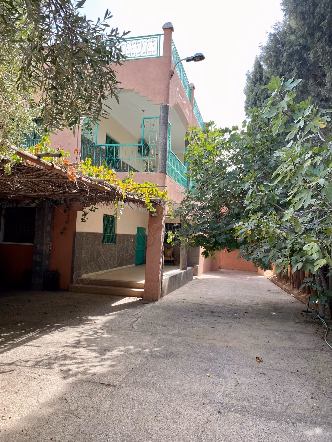 Trouvez votre ferme à acheter à Route Amizmiz.
Surface totale 58450 m²