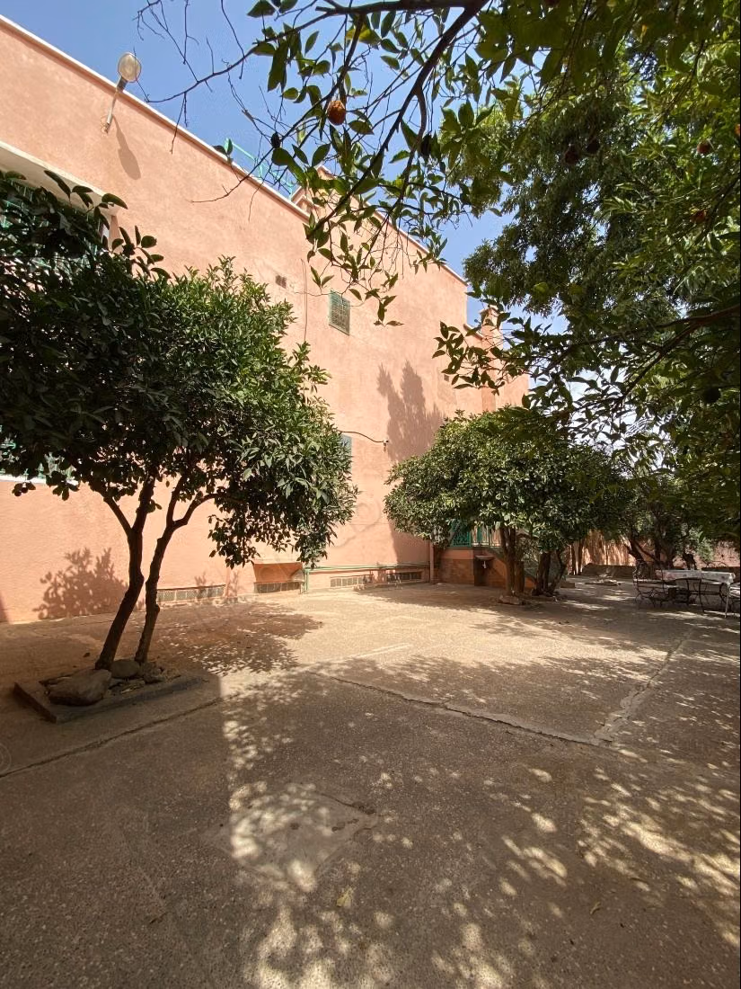Trouvez votre ferme à acheter à Route Amizmiz.
Surface totale 58450 m²