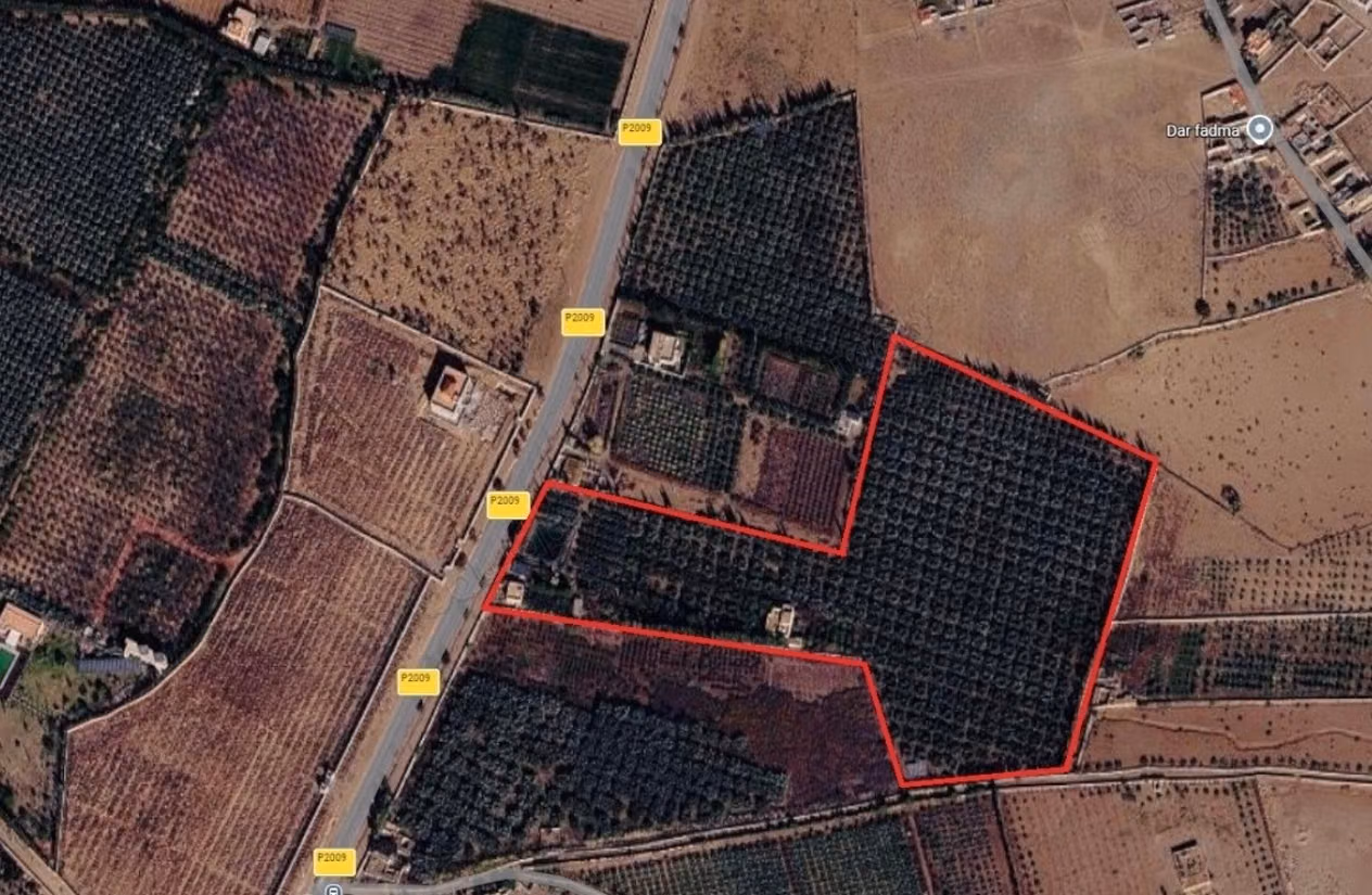 Trouvez votre ferme à acheter à Route Amizmiz.
Surface totale 58450 m²