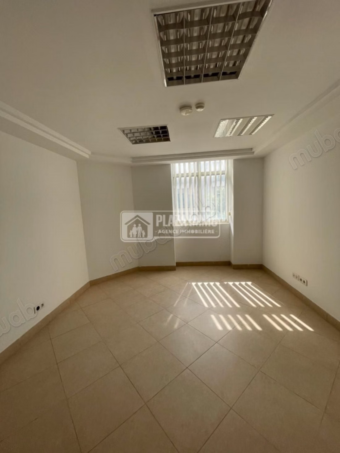 A vendre un immeuble bureautique au lac2