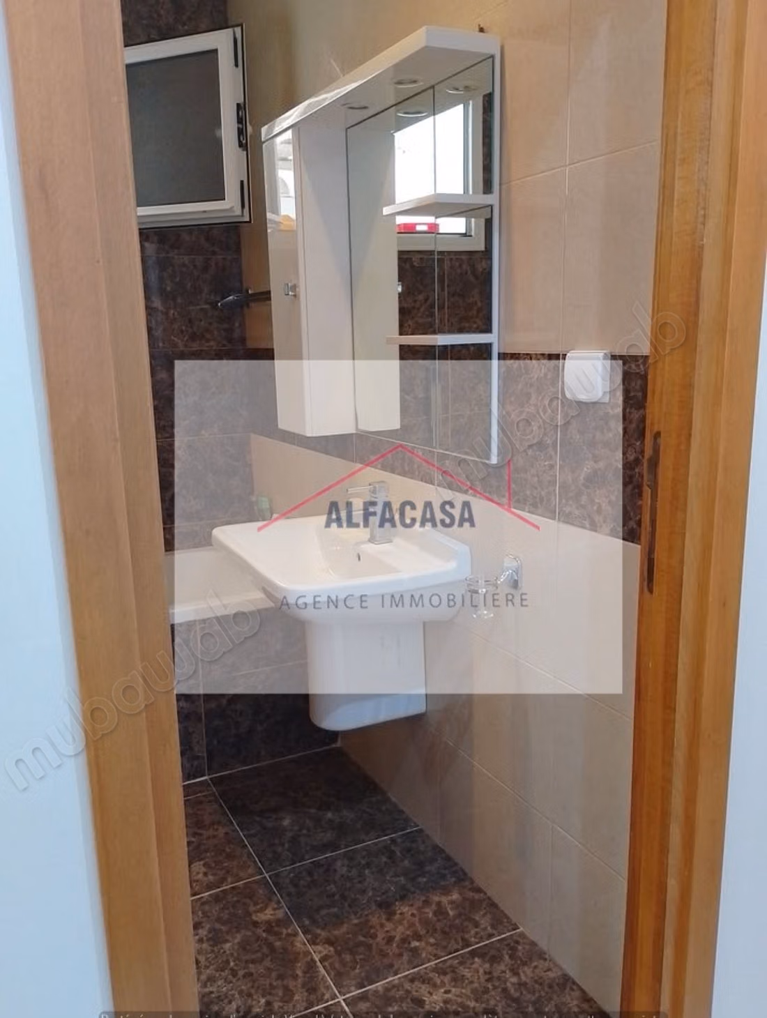 À vendre un appartement s3 a jardin de l'aouina