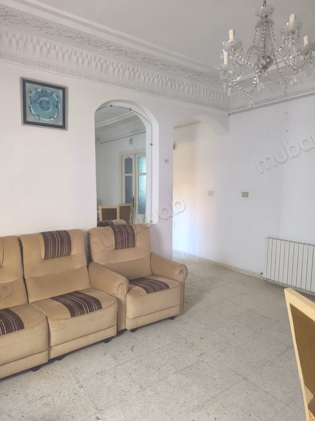 Villa de luxe à vendre à Carthage. Surface de 1017 m². Antenne parabolique et Porte blindée