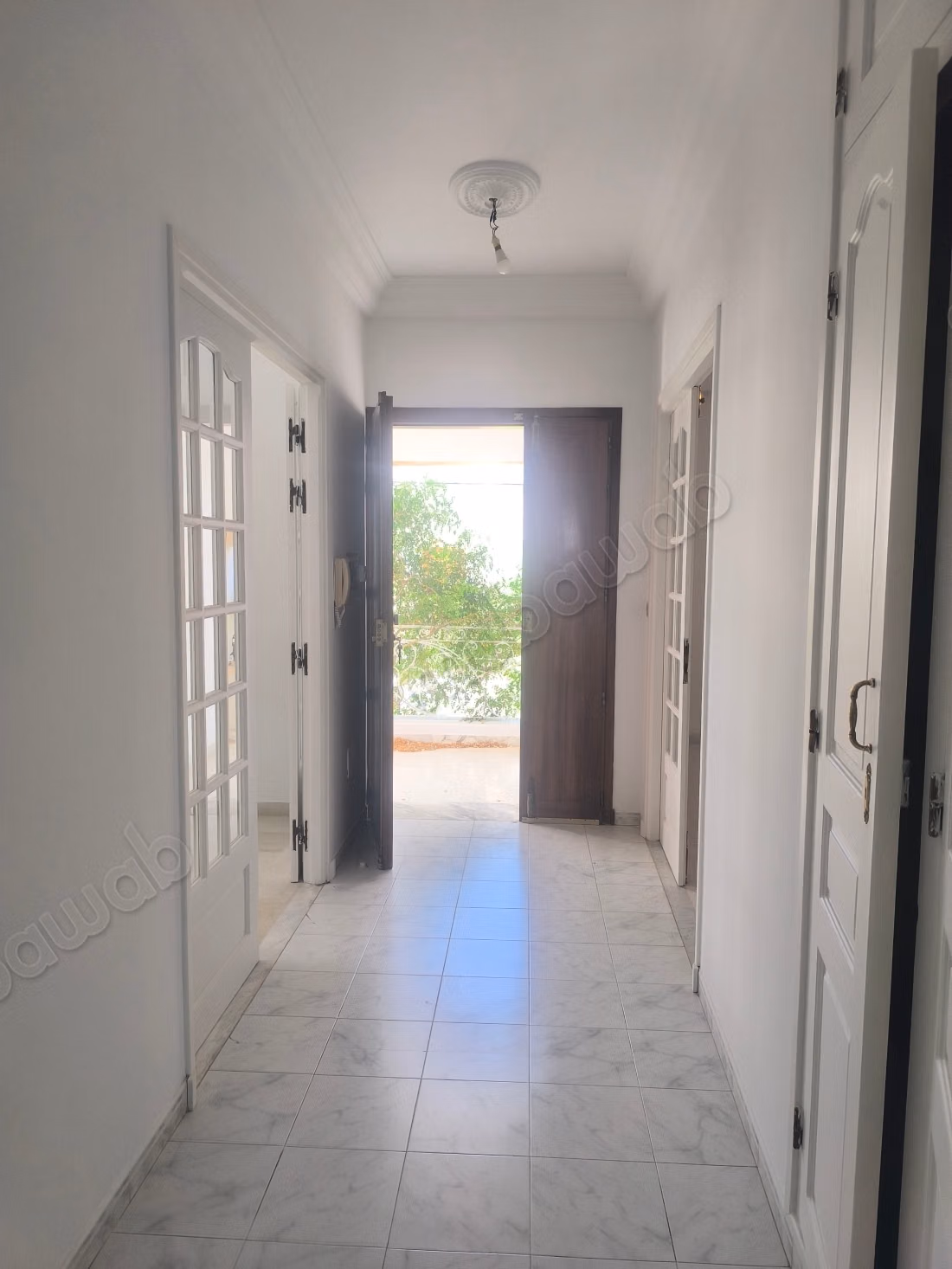 Very nice apartment for rent in Sidi Bousaid. Total area 200 m². Double glazing and central heating