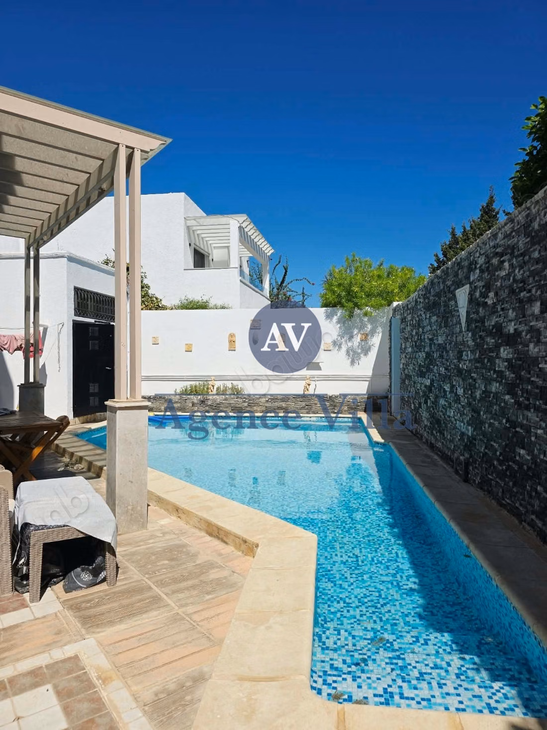 In affitto una villa ammobiliata con piscina a La Marsa