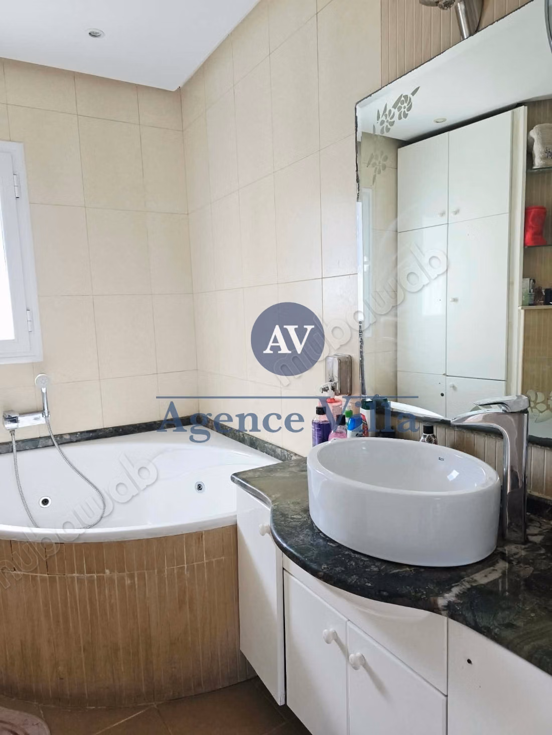In affitto una villa ammobiliata con piscina a La Marsa