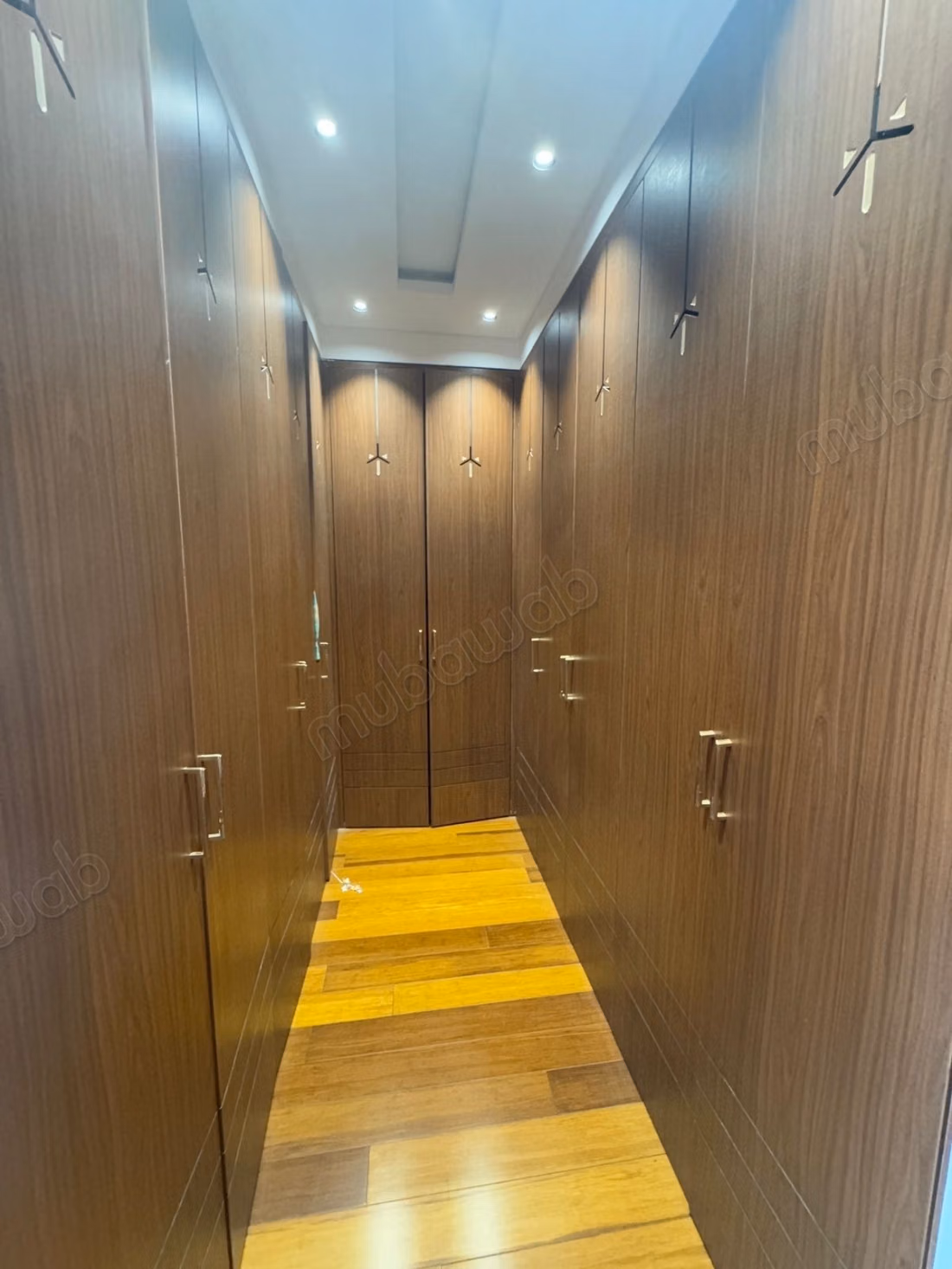 Appartamento in affitto a Riyad. Superficie di 184 m². Arredato