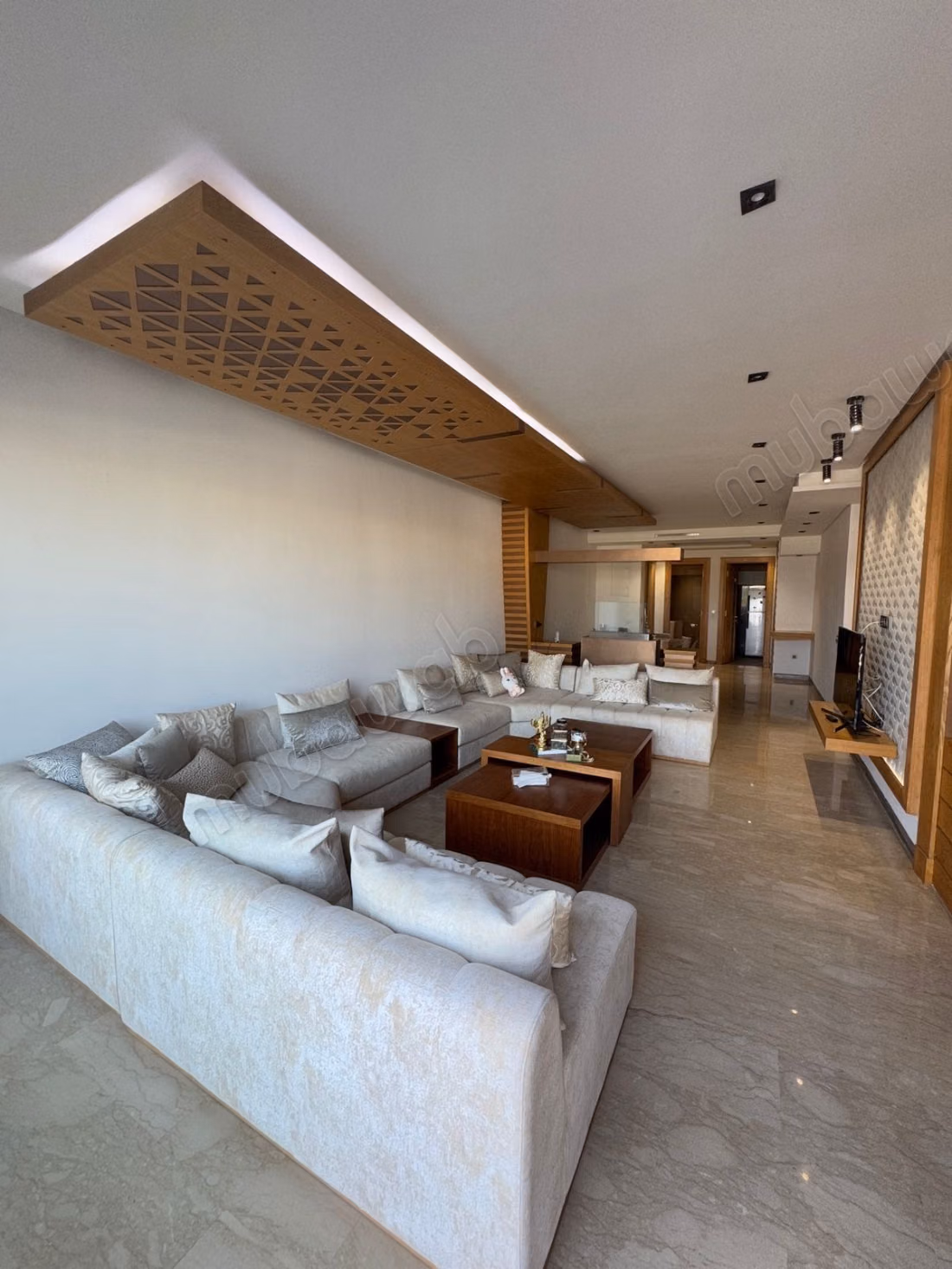Appartamento in affitto a Riyad. Superficie di 184 m². Arredato
