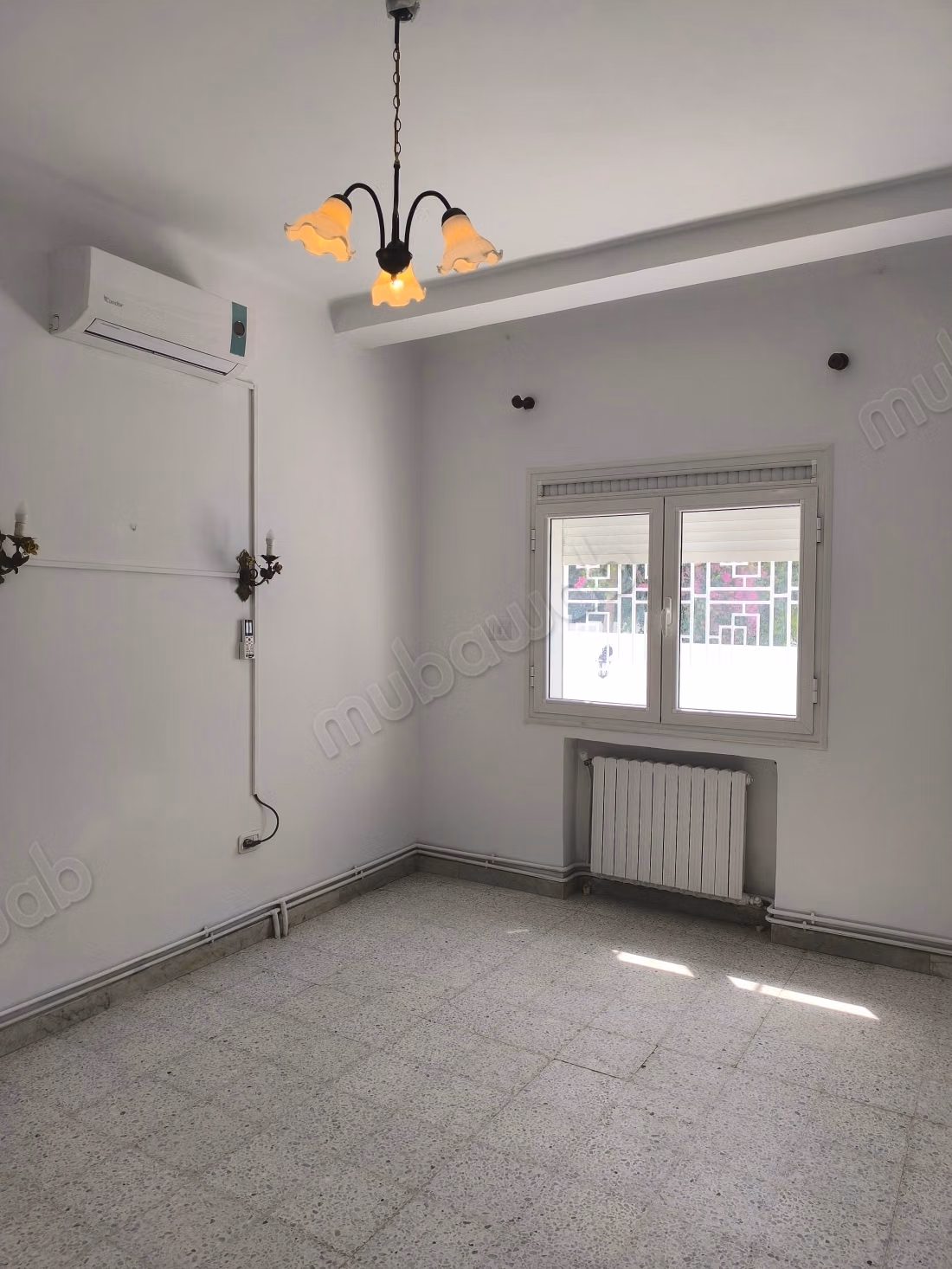 Belle maison en location à Sidi Bousaid. 4 chambres agréables. Fenêtres double vitrage et chauffage central