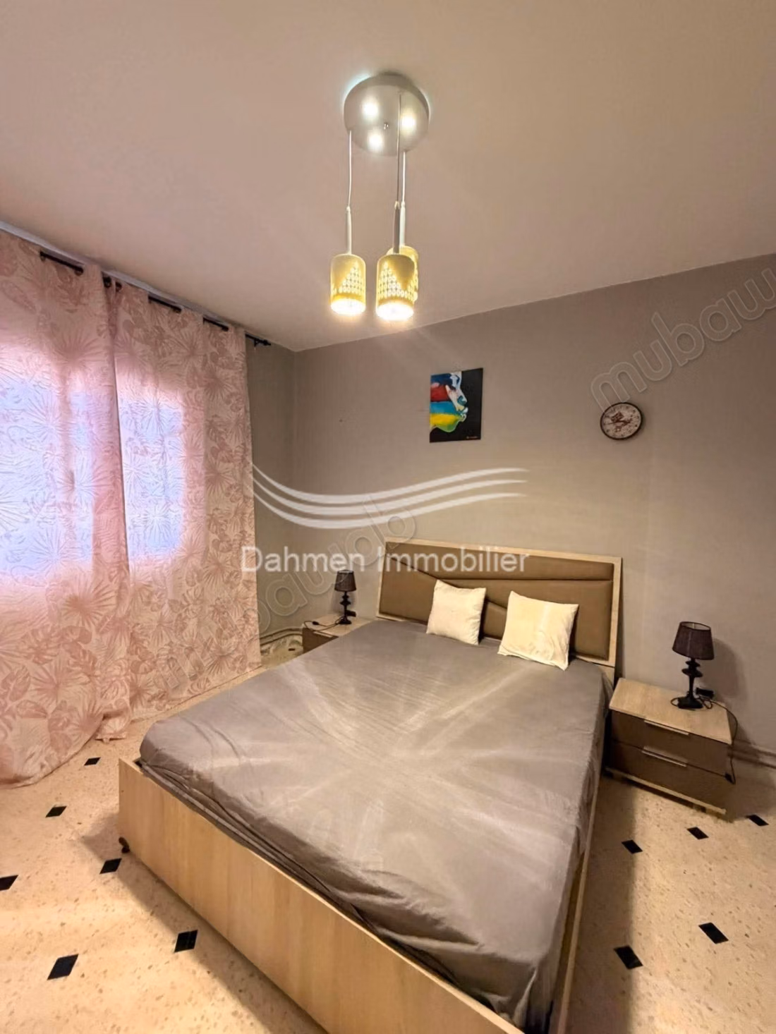 Étage de villa meublé à louer à chott mariem
