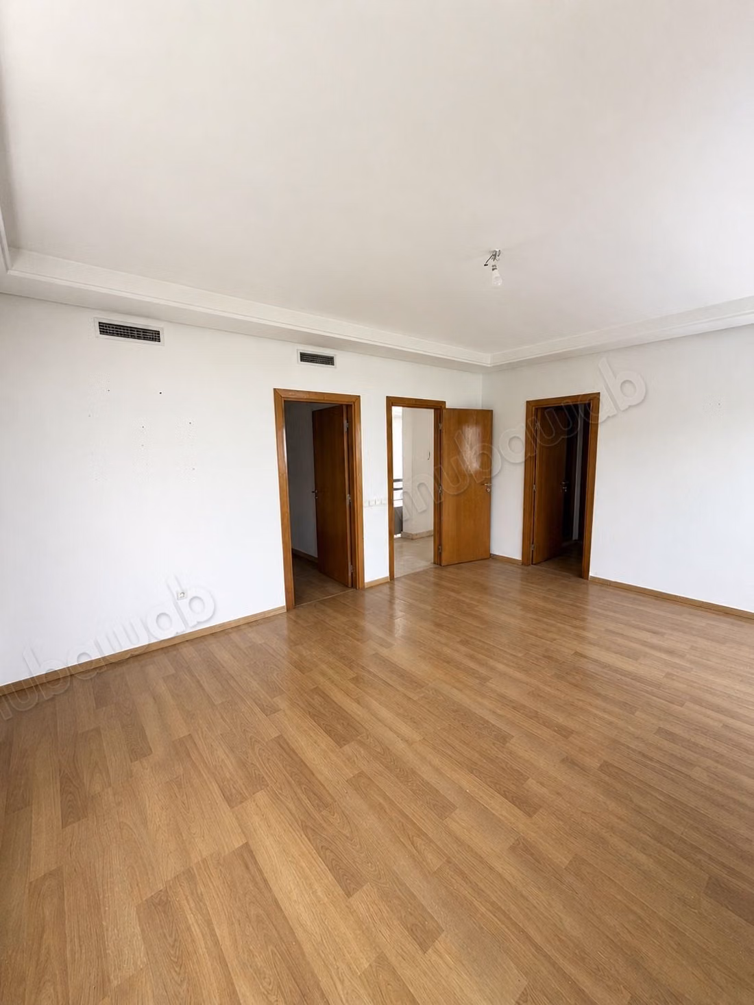 Villa de luxe à louer à Ain Diab Extension. 5 chambres. Double vitrage et chauffage central
