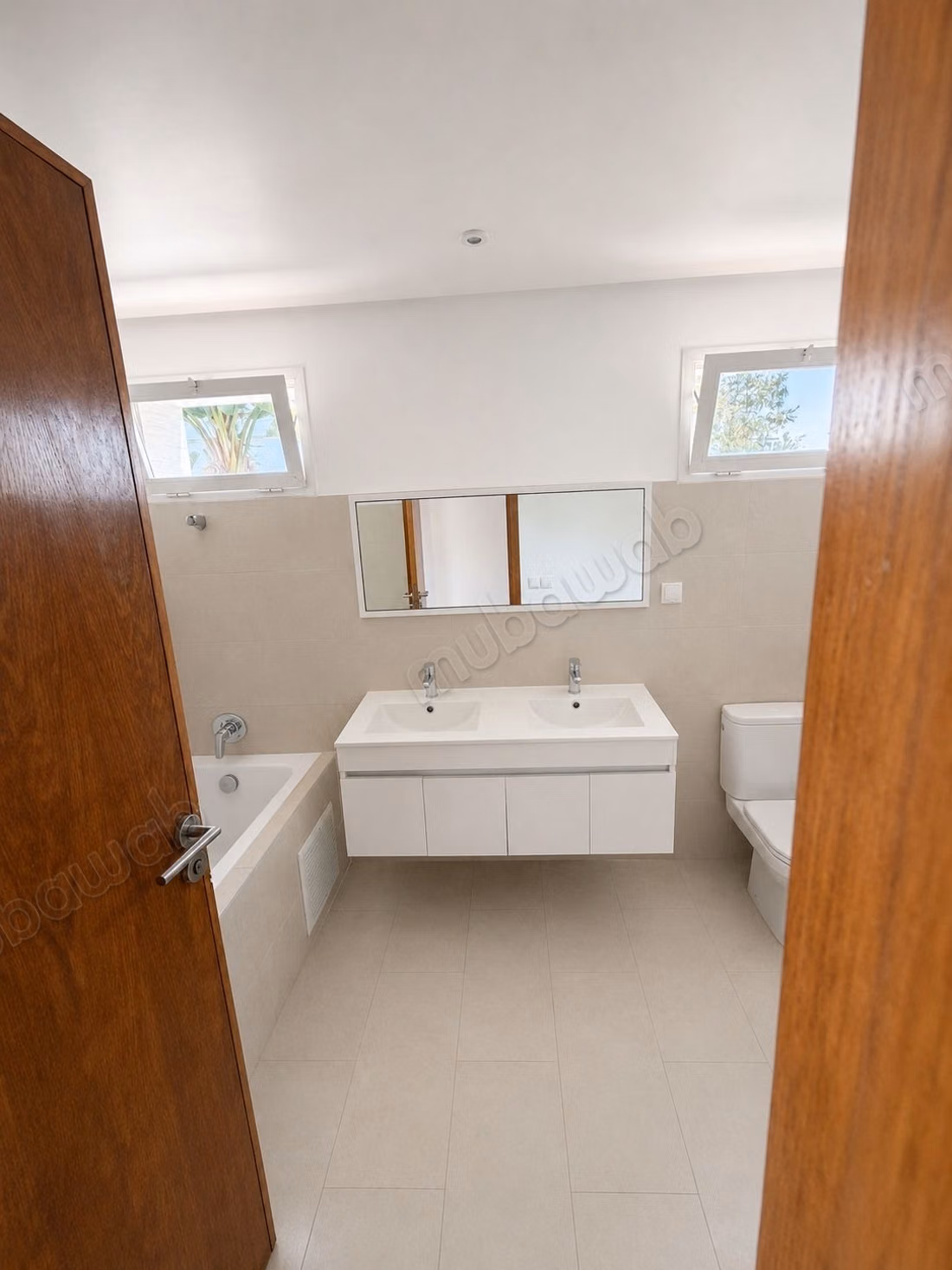 Villa de luxe à louer à Ain Diab Extension. 5 chambres. Double vitrage et chauffage central