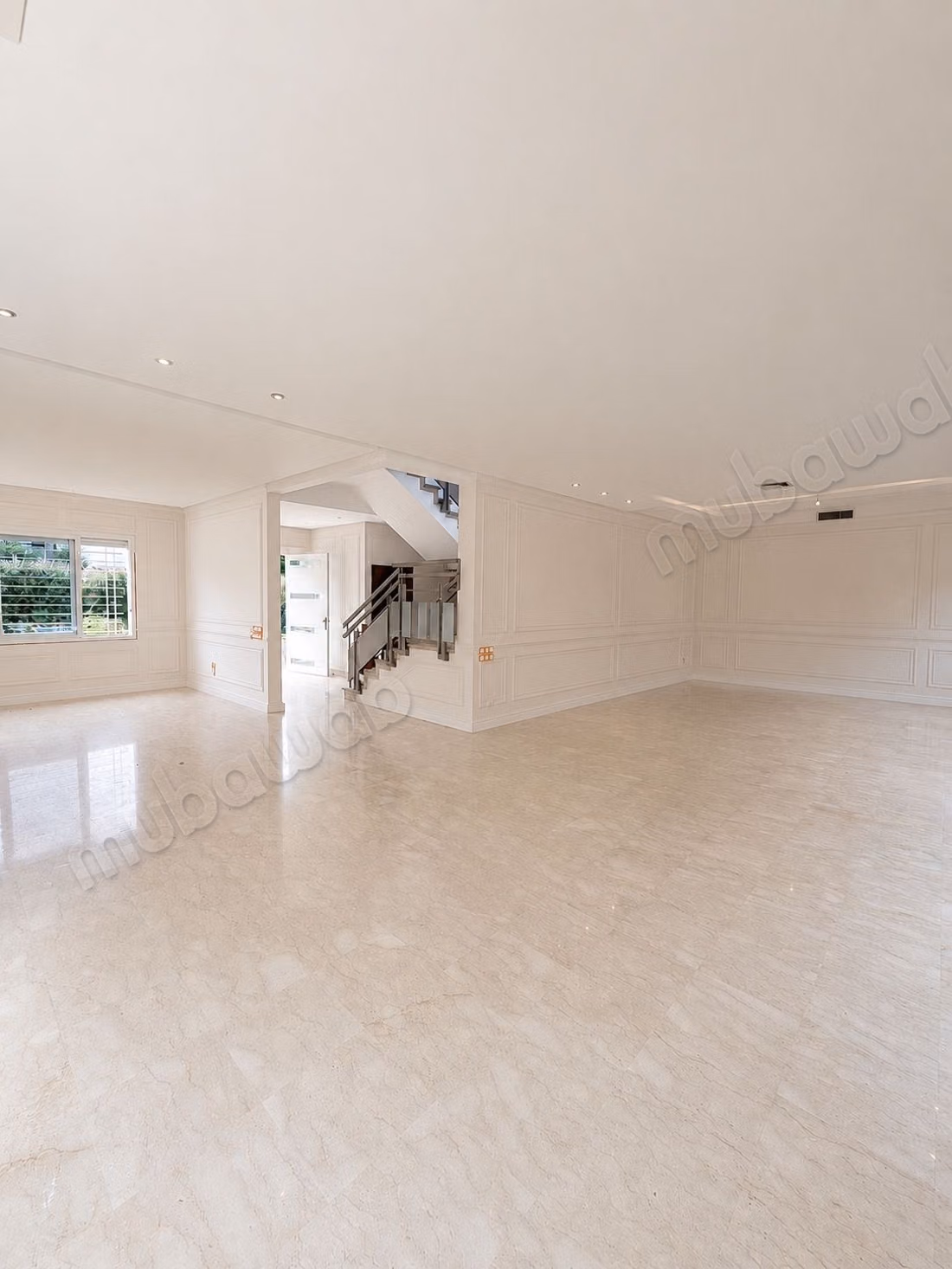 Villa de luxe à louer à Ain Diab Extension. 5 chambres. Double vitrage et chauffage central