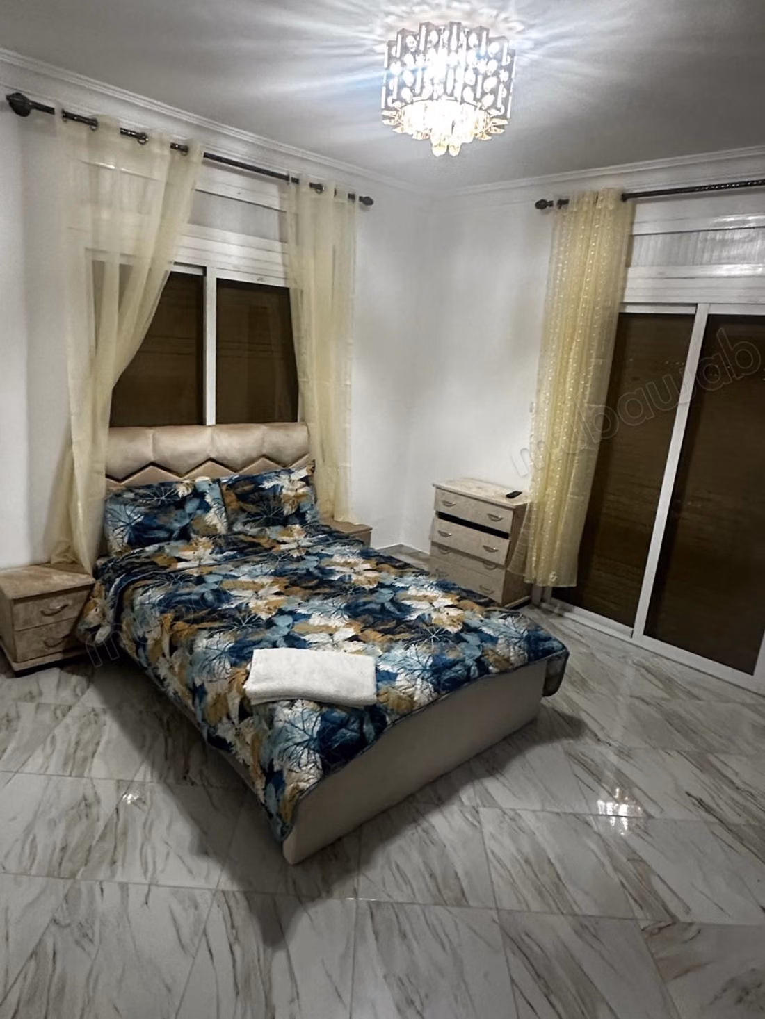 Appartement meublé 115m2terrasse Aswak assalam