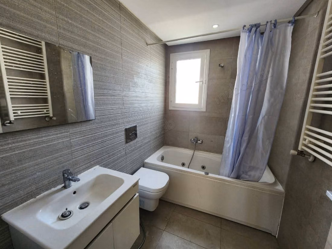 For sale: S2 apartment in Soukra Chotrana 1