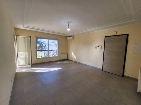 For sale: S2 apartment in Soukra Chotrana 1