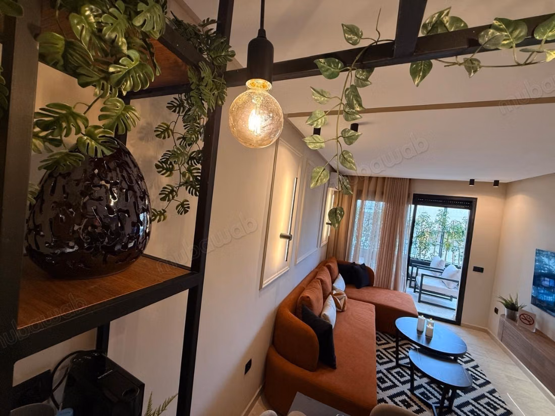 Te huur: gemeubileerde studio met terras op Boulevard Ziraoui