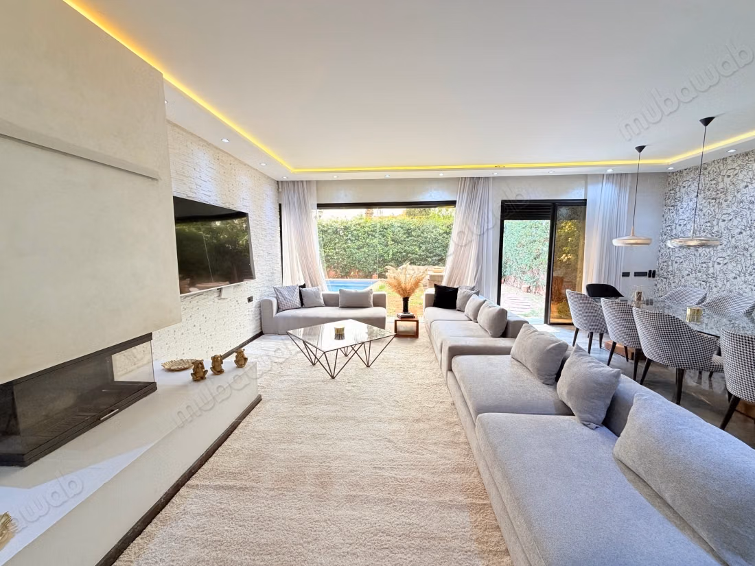 Magnifieke villa met 4 slaapkamers en privézwembad in beveiligd residence