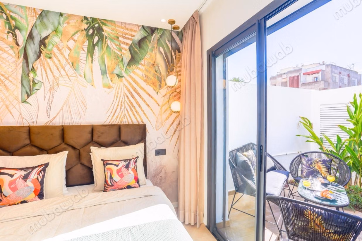 Bel Studio meuble à Quartier Palmier 
avec terrasse