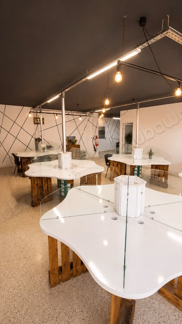 Kantoren te koop in Liberté. Oppervlakte van 112 m²
