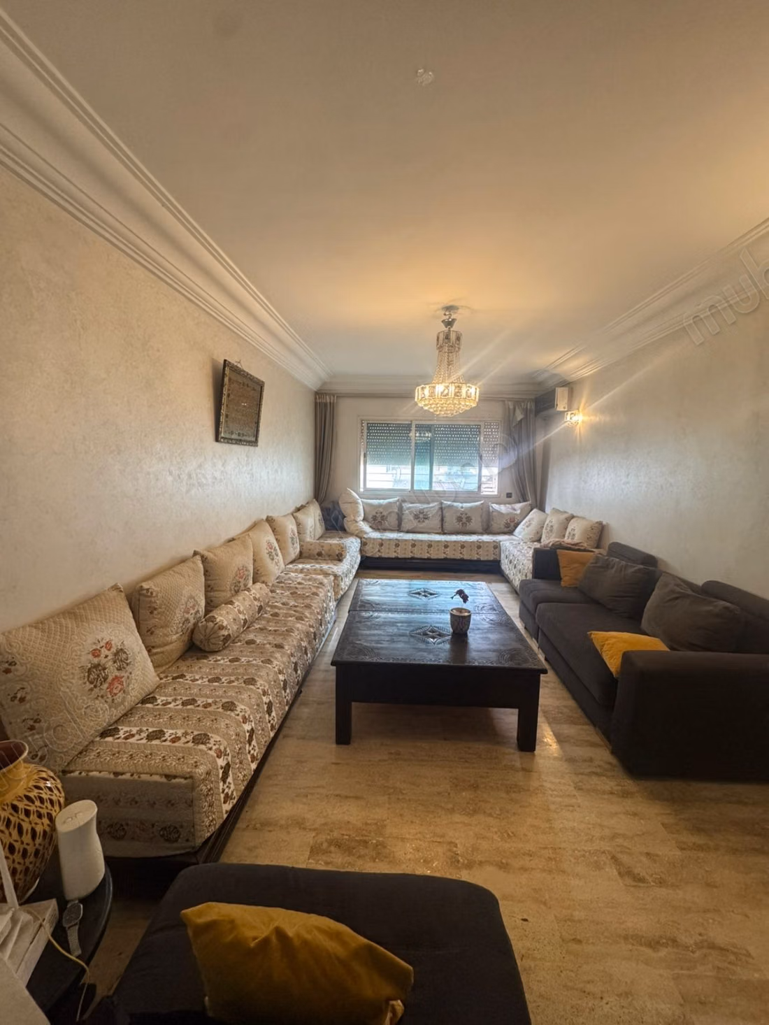 Apartamento de 3 habitaciones amueblado en alquiler – Maarif