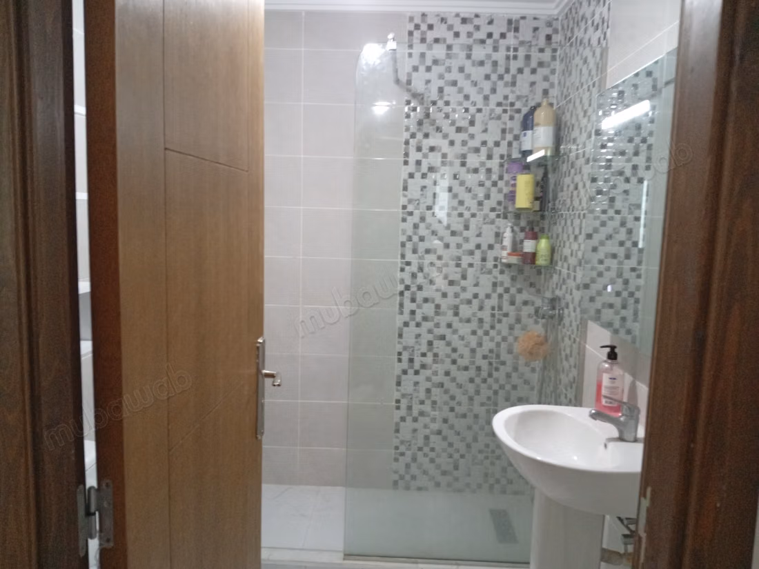 Appartement en location meublé a Gzenaya