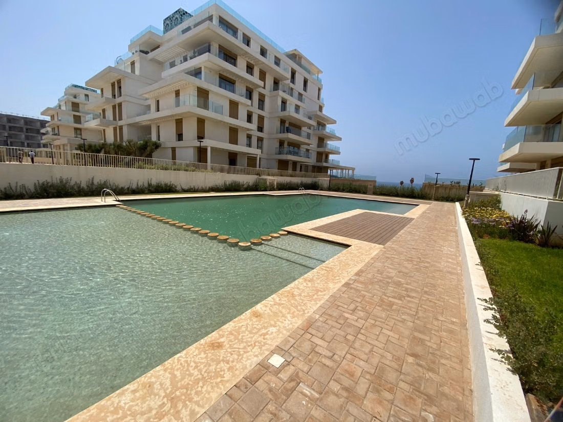 Louez cet appartement à Hay Achchabab. 1 Pièce. Terrasse et ascenseur
