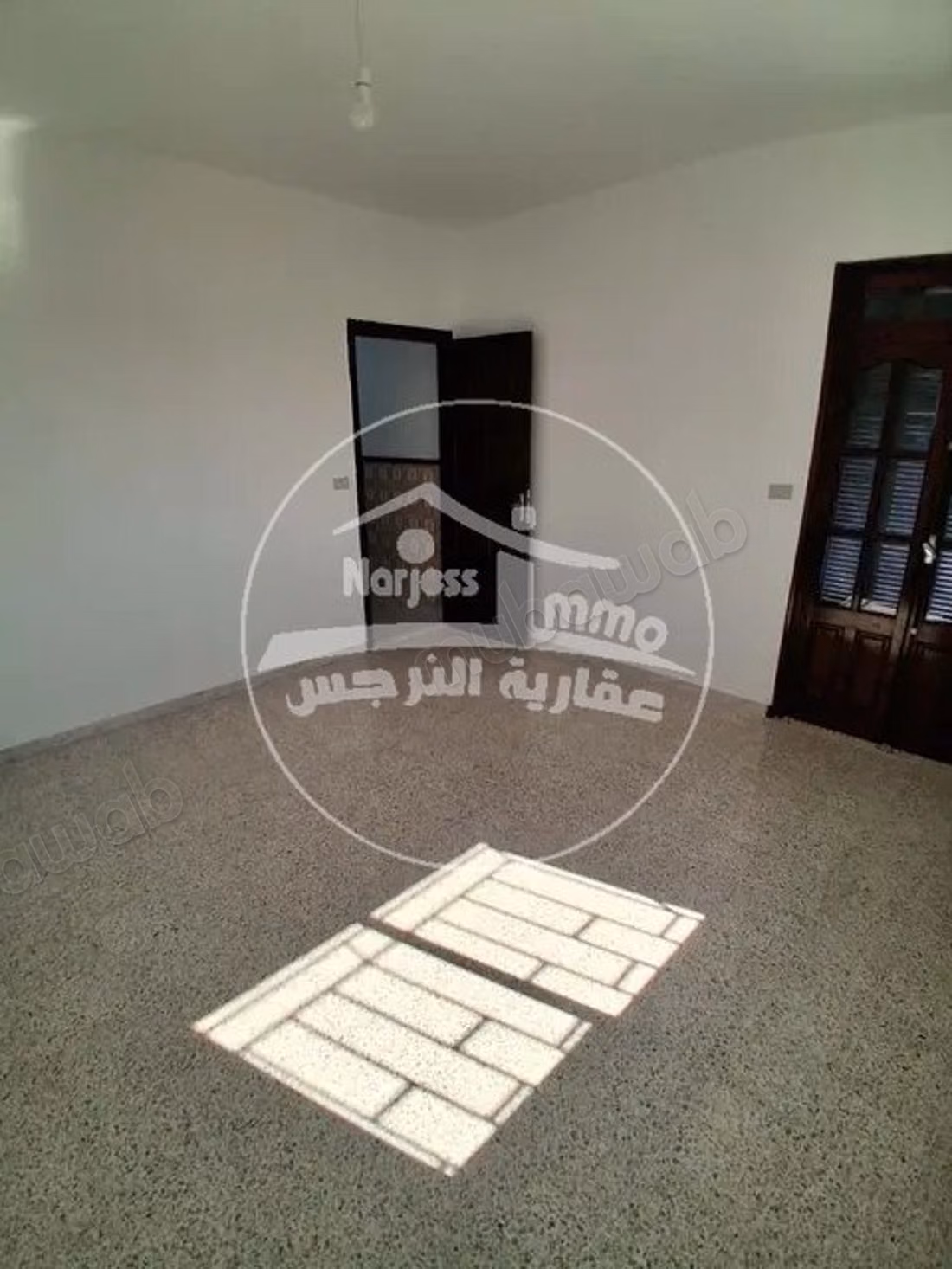 Appartement S2 au 2ème étage d'une villa