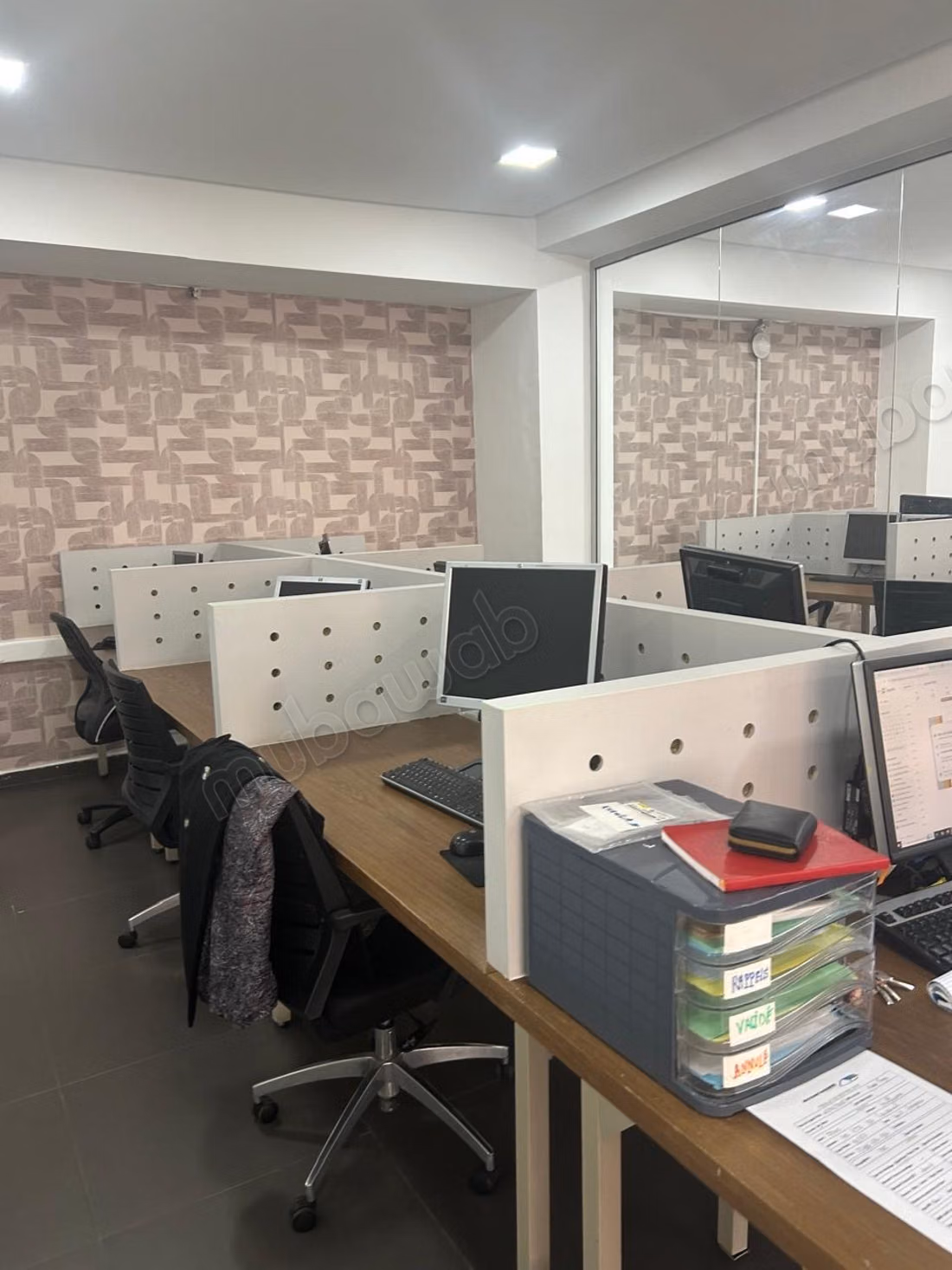 Uffici in affitto a Maârif. Superficie di 165 m²