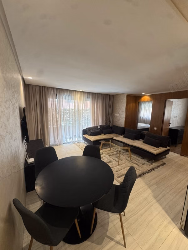 Zeer mooi appartement te huur in Guéliz. 2 aangename kamers. Goed ingericht
