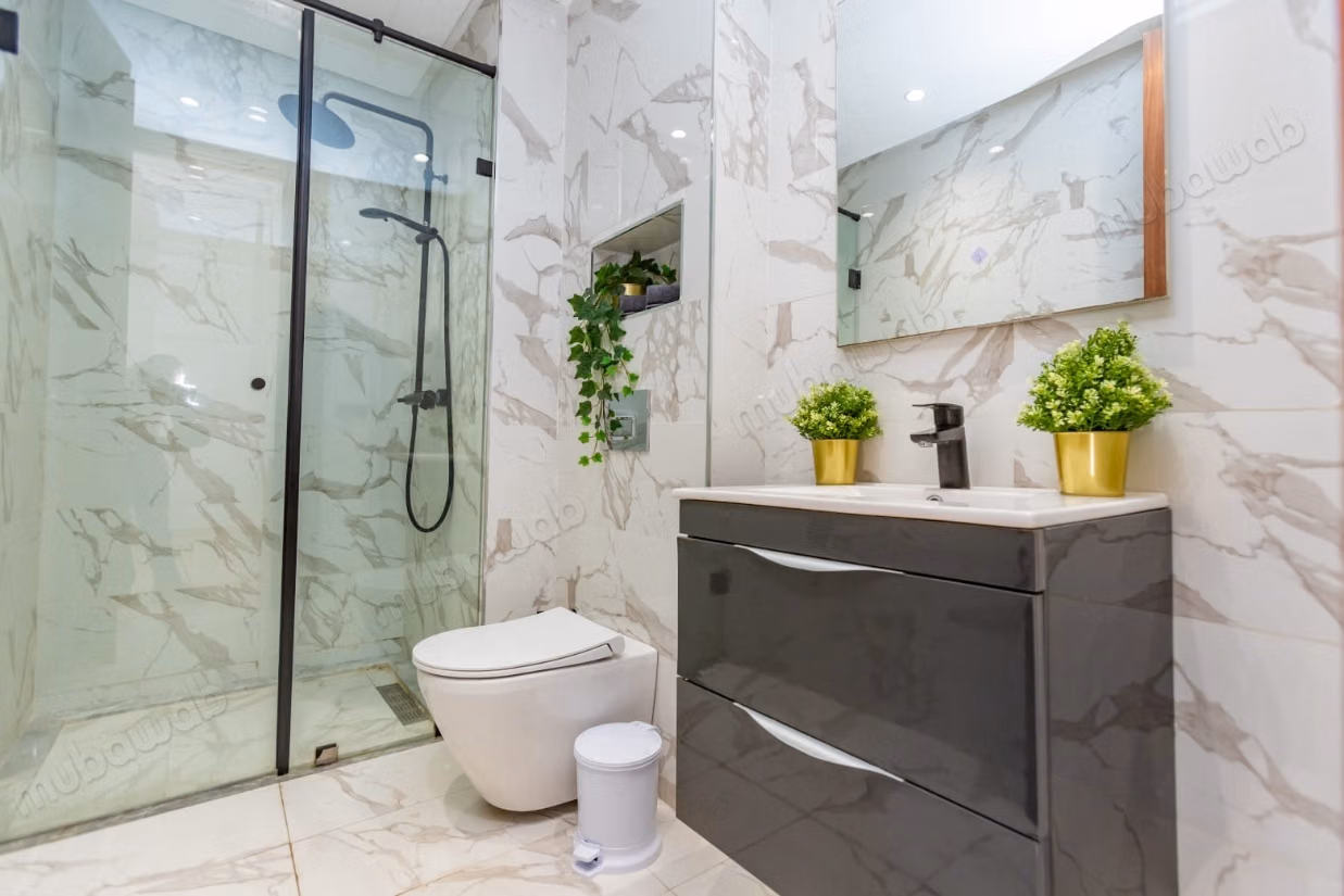 Studio meublé 42 m² 
3éme étg 
Balcon 
Gge Palmier