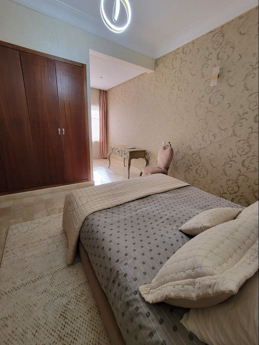 Appartement 102 m². 3 ch. Vue jardin. Sud — 5
