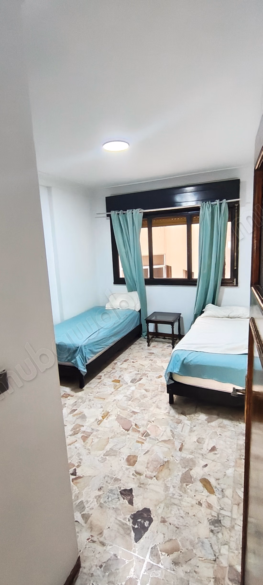 Appartement à vendre dans le centre. 1 Chambre. Meublé — 4