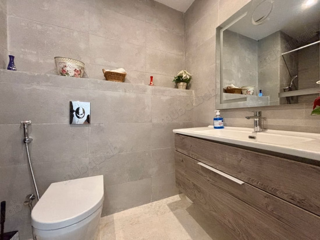 Bel Appartement 2 Chambre à vendre à Ain Diab — 4