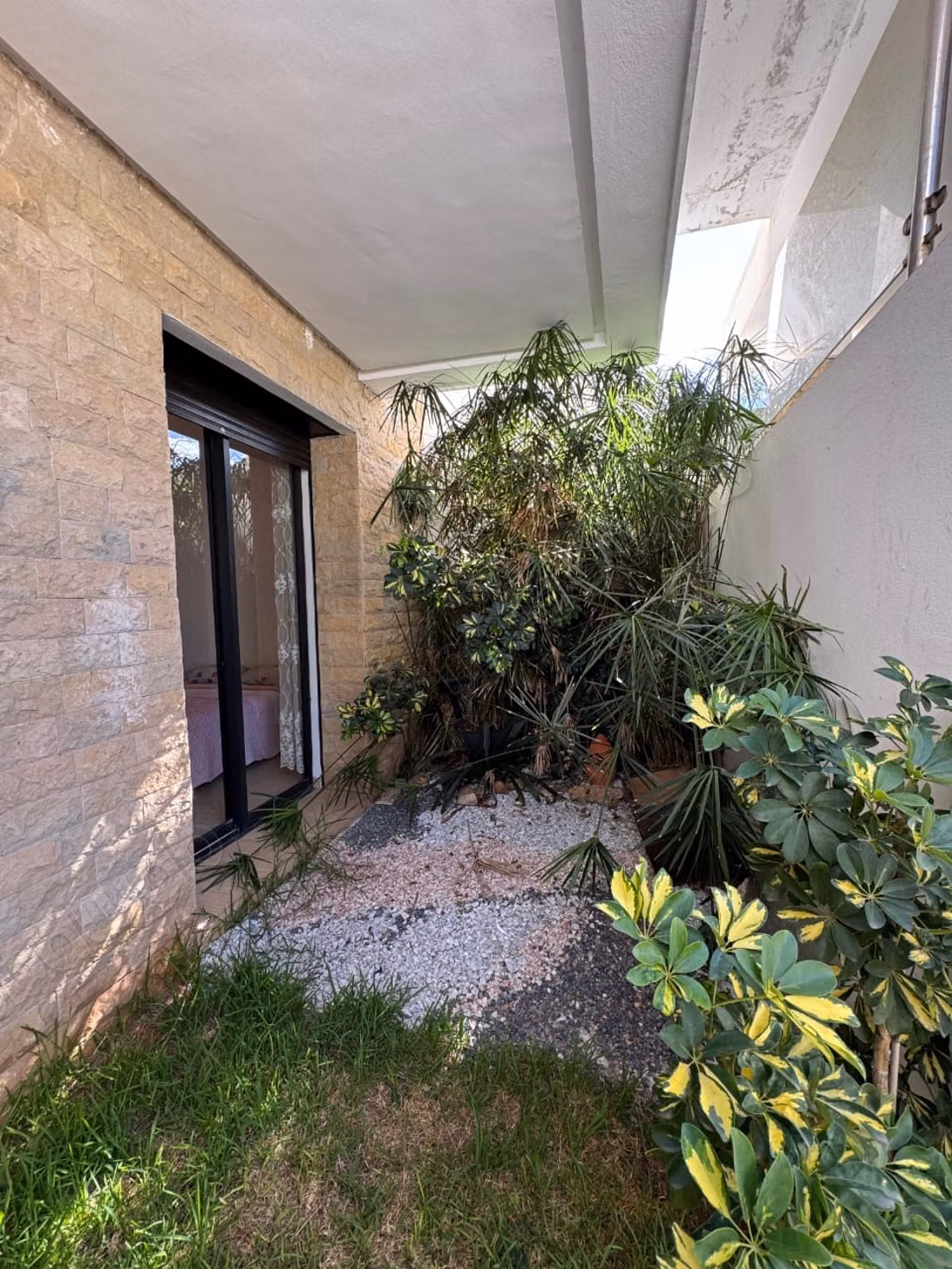 Luxe villa te koop in Sidi Bouknadel. 2 comfortabele kamers. Airconditioning en zwembad